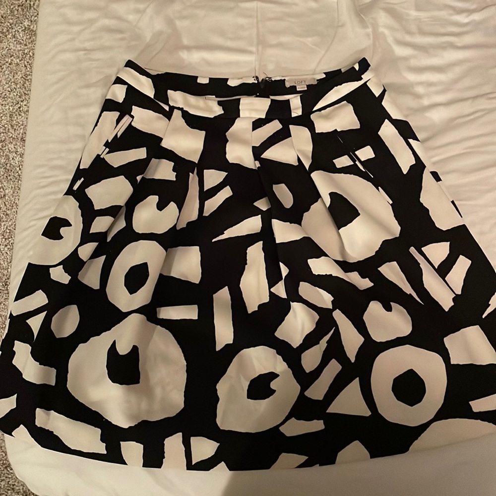 Dark Navy and White LOFT skirt